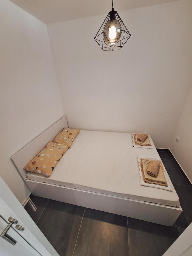 Azimut Apartman บิเยลยินา ภายนอก รูปภาพ